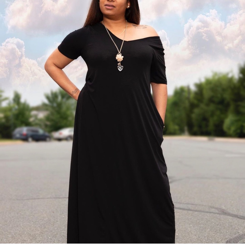 Black maxi dress with pockets